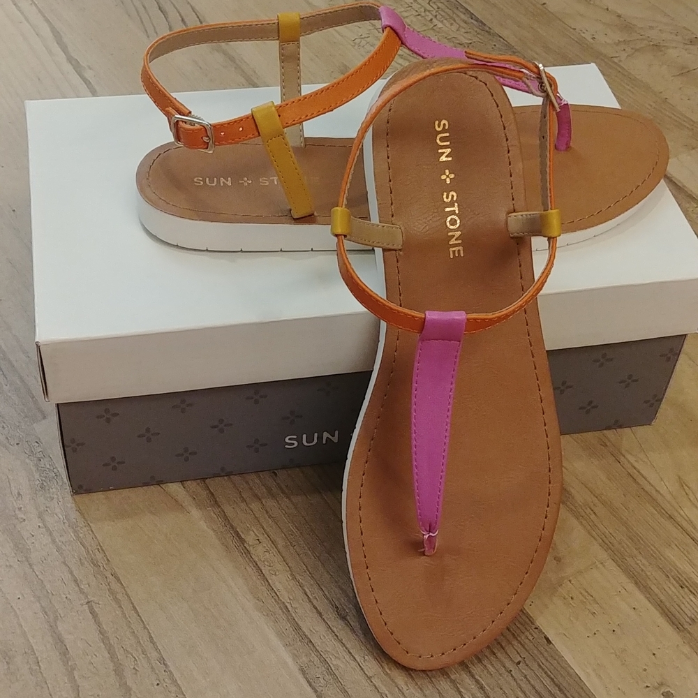 NEW Sun + Stone Thong Faux Leather Sandals 8